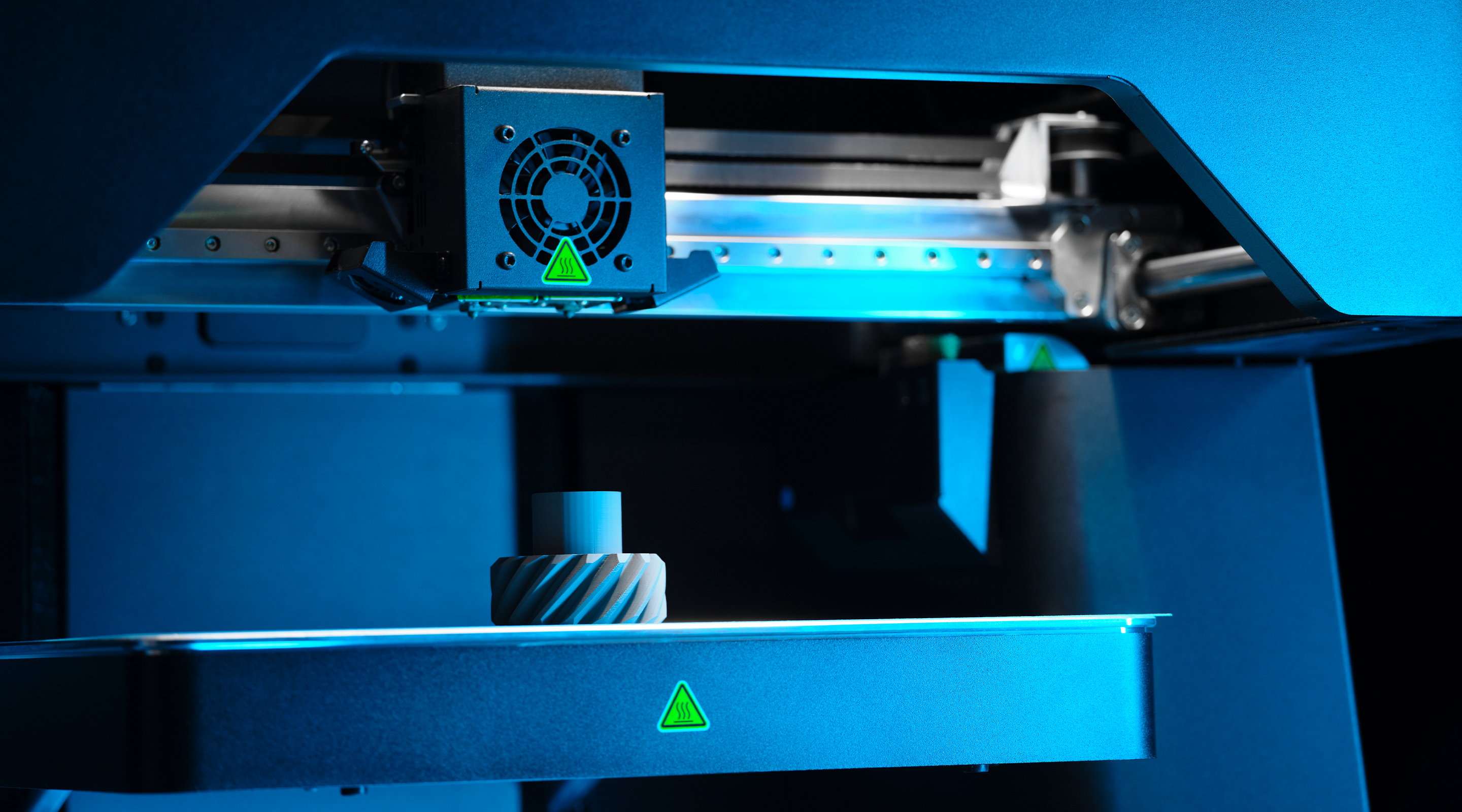 316 L Webpage Hero Option 02